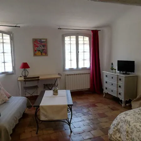 Apartament Ensoleille, Typique Centre Historique, Wifi *