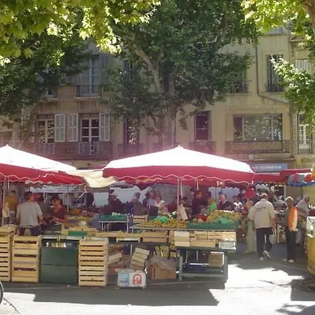 Ensoleille, Typique Centre Historique, Wifi Apartament Aix-en-Provence