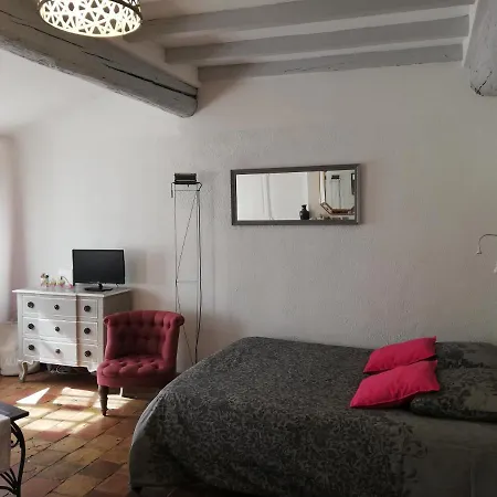 Ensoleille, Typique Centre Historique, Wifi Apartament *